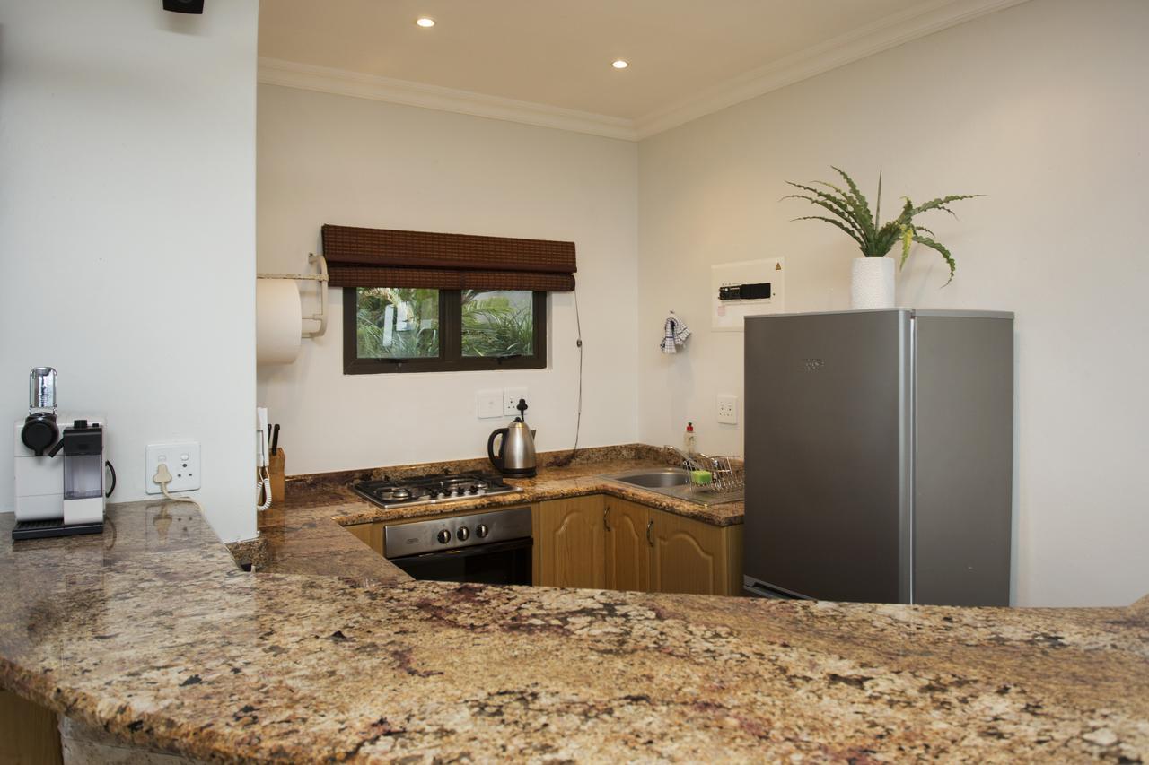 Ocean Hideaway Bed And Breakfast Amanzimtoti Exterior foto