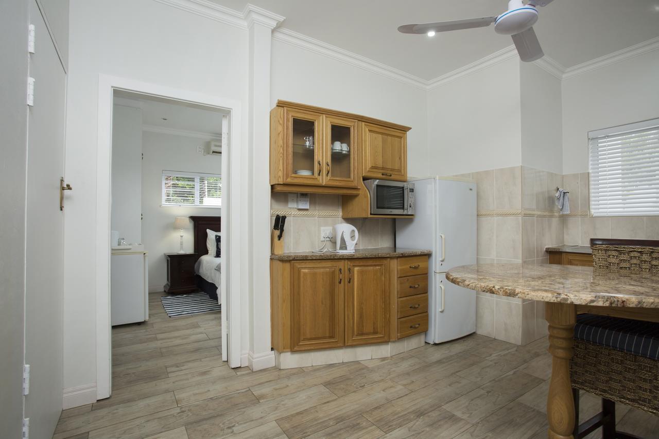 Ocean Hideaway Bed And Breakfast Amanzimtoti Exterior foto